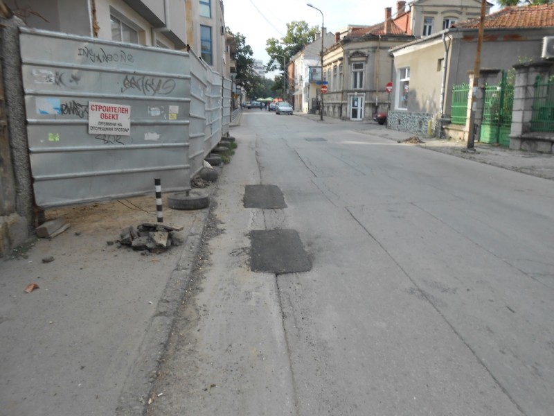 Общината иска от правителството допълнителни пари за асфалтиране