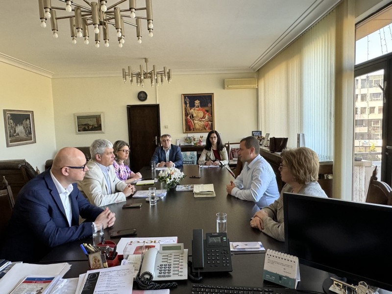 Кметът на Русе се срещна с президента на КНСБ Пламен Димитров и екипа му

