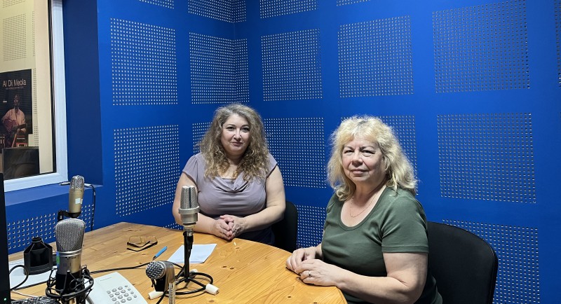 В студиото на Радио Русе е Милена Хинкова, председател на РИК - Русе